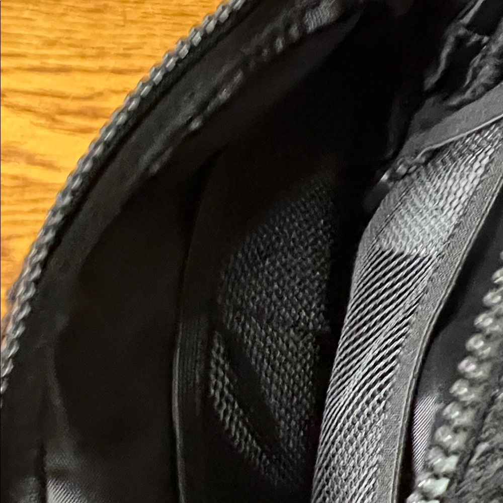 Lole Black Sherpa Mini Belt Bag NWOT - Picture 8 of 12